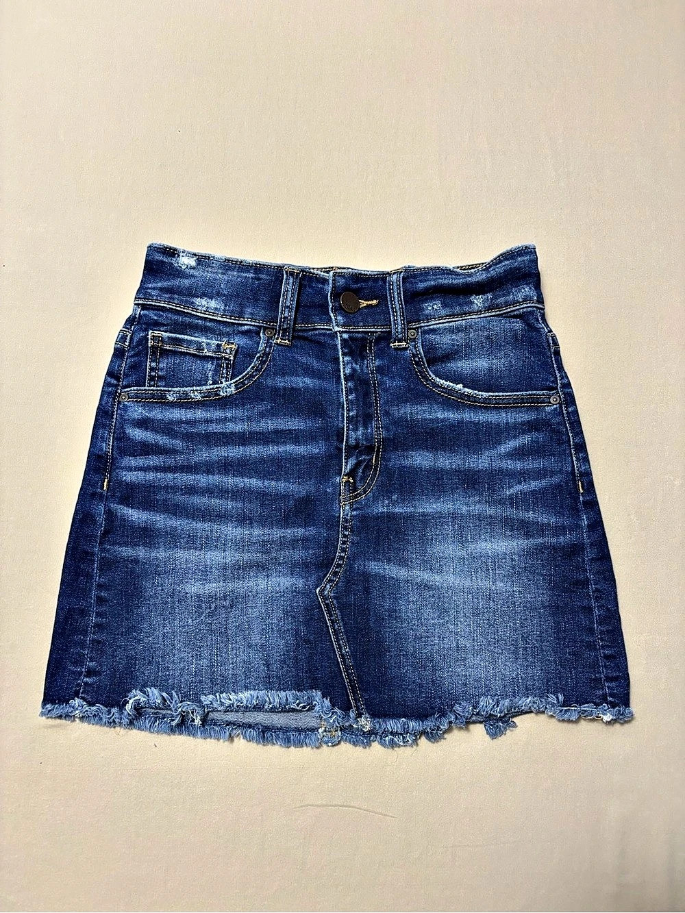 BKE Denim Raw Hem Mini Skirt in Blue Women’s Size Small
